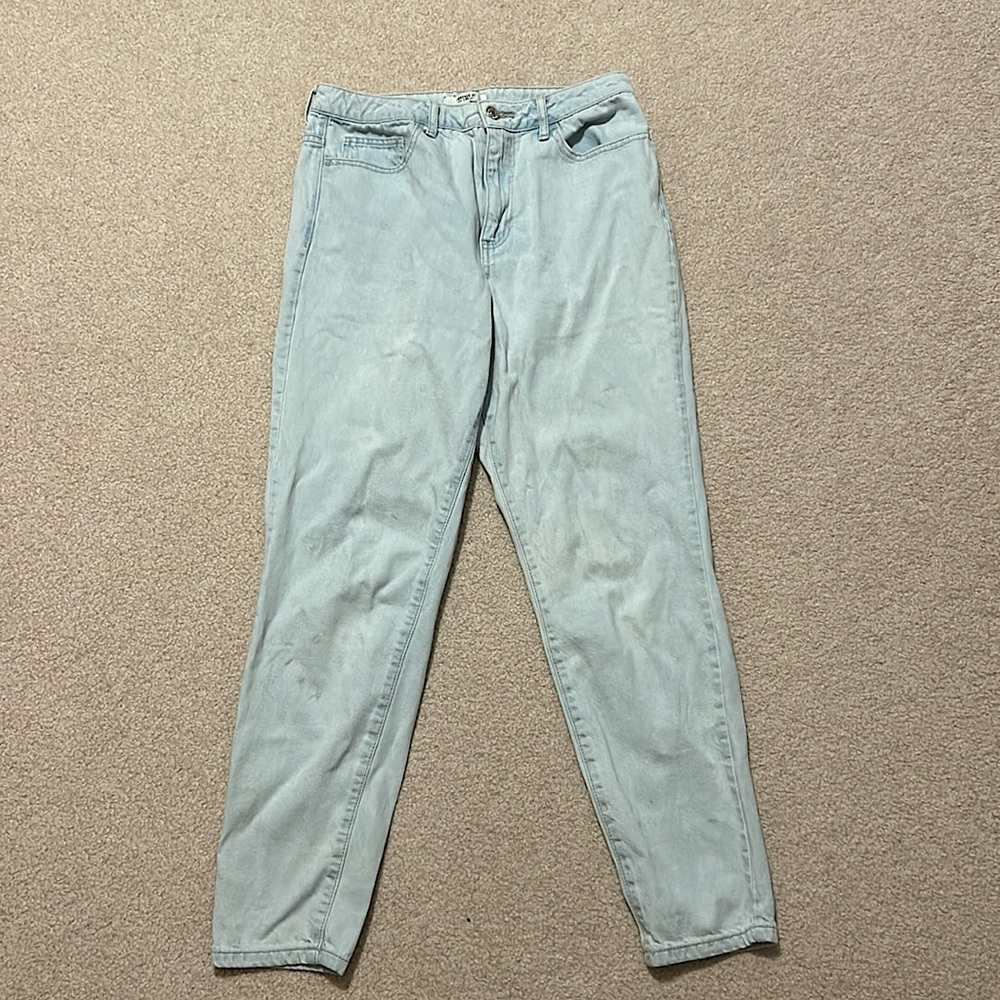 Forever 21 light wash denim jeans, straight cut